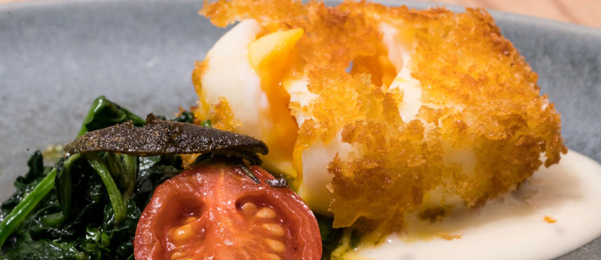 Coolinariker Impressionen Panko-Ei mit Spinat und Kartoffelespuma